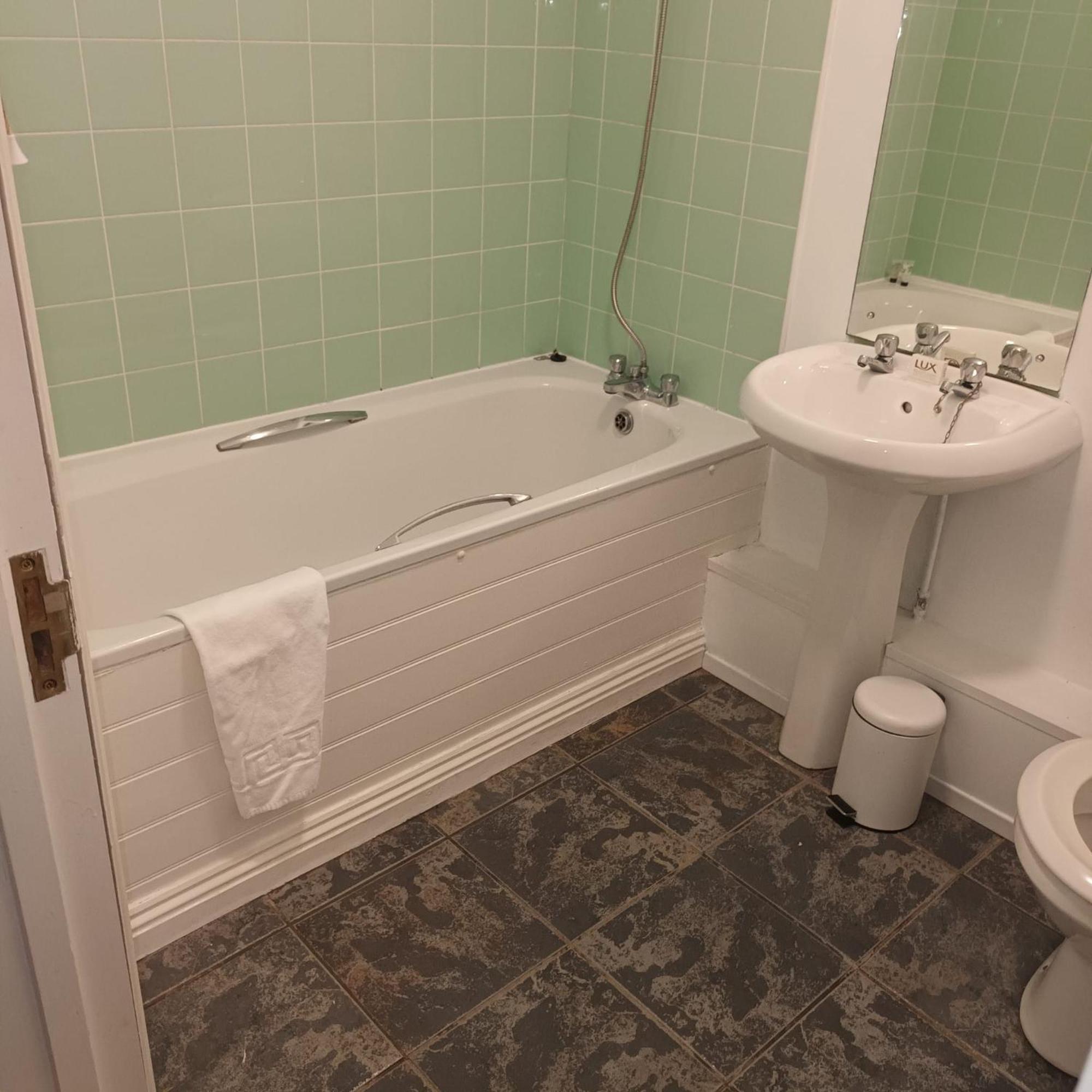 Cefn Mably Hotel Penarth Luaran gambar